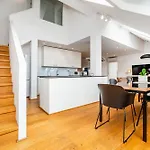 Luxurious 3Bed Very Spacious Apt In The Best Area