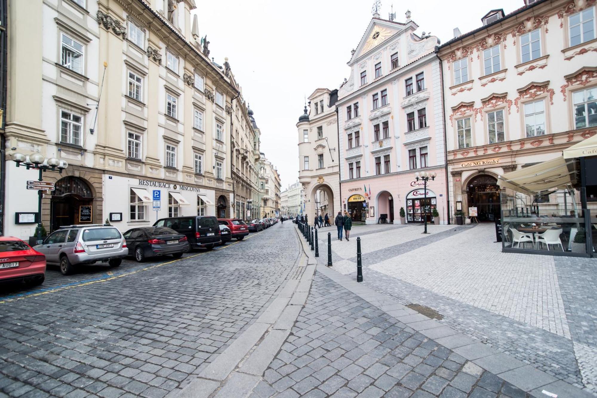 Luxurious 3bed Very Spacious In The Area * Prague