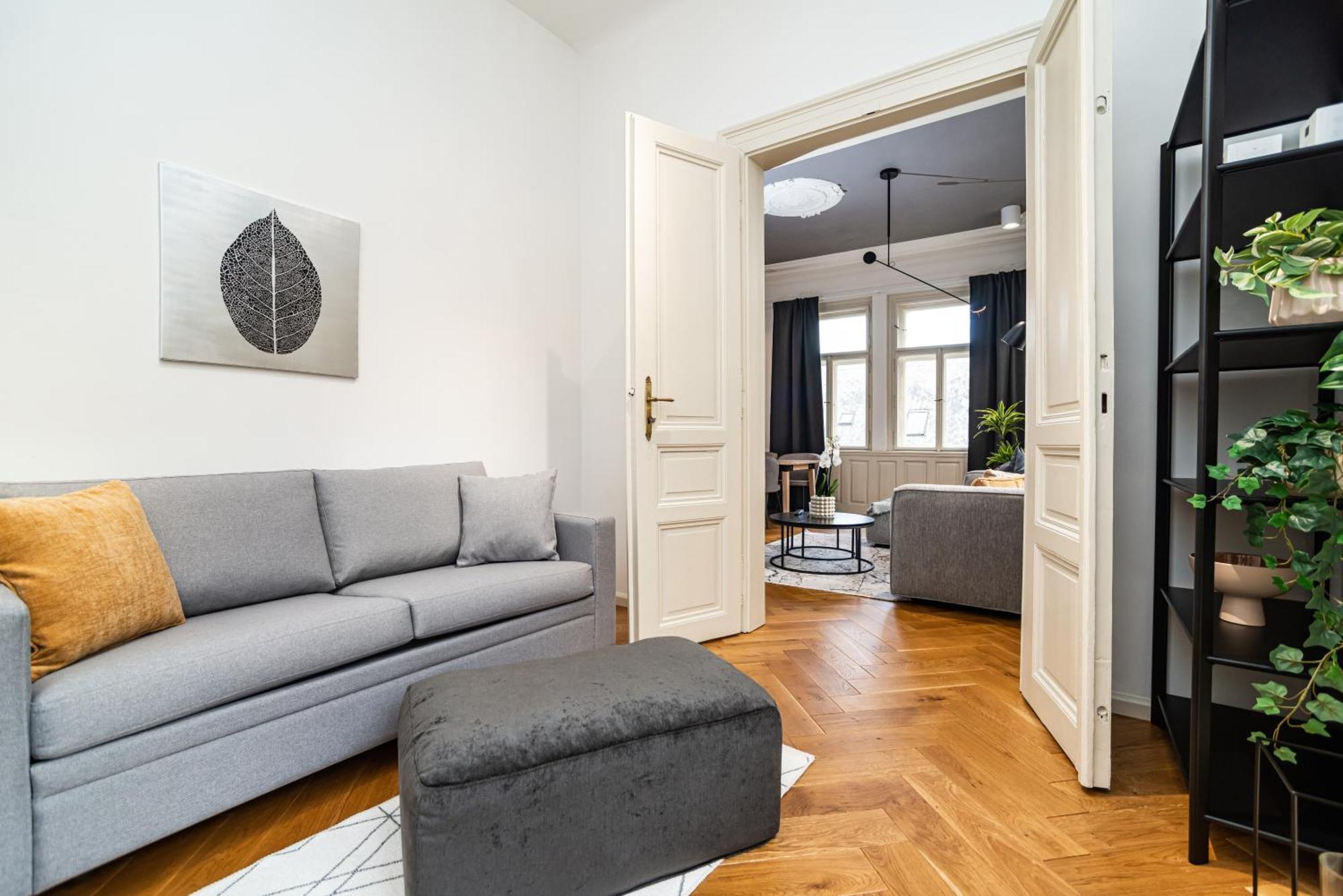 Luxurious 3bed Very Spacious In The Area