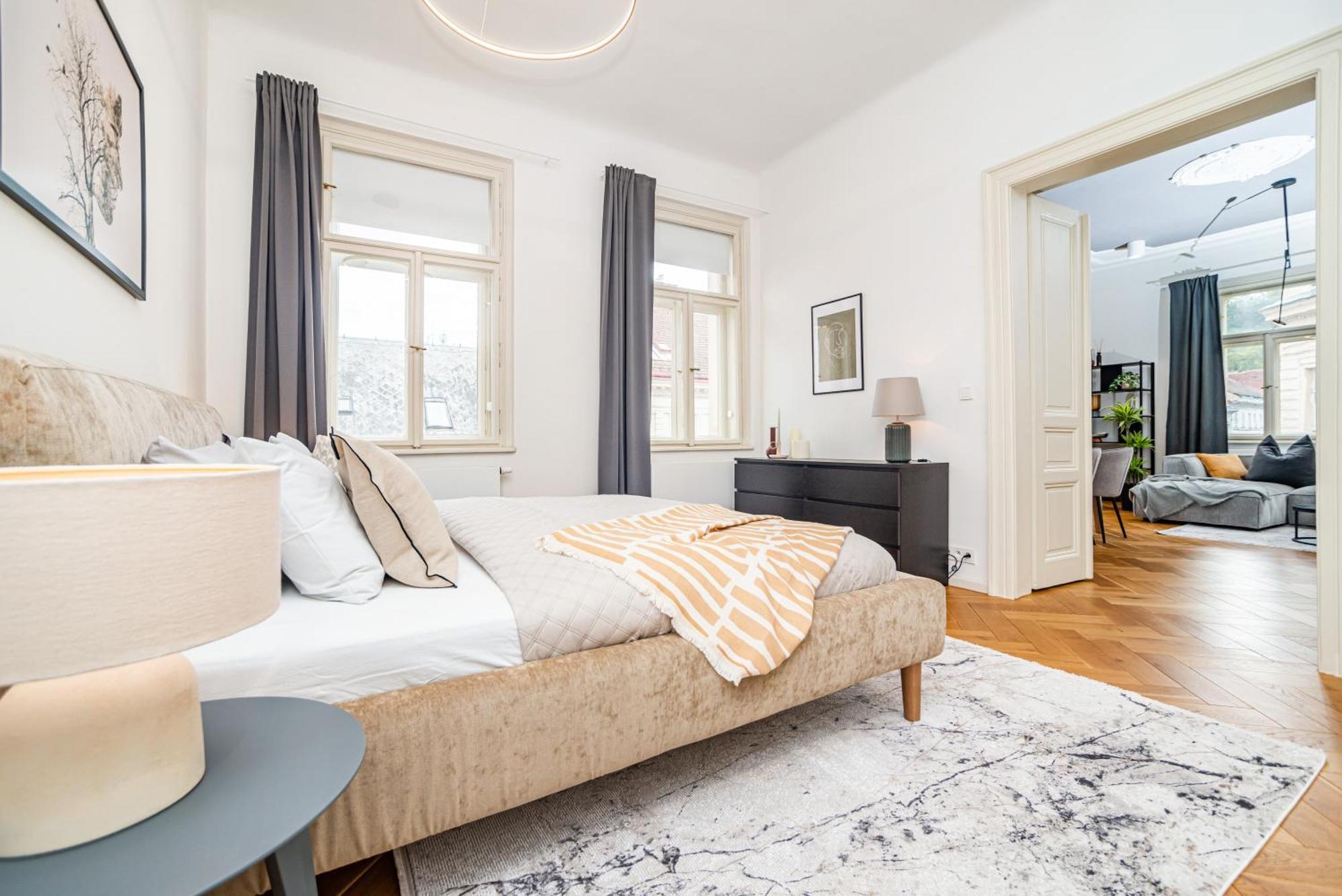 Luxurious 3bed Very Spacious In The Area *
