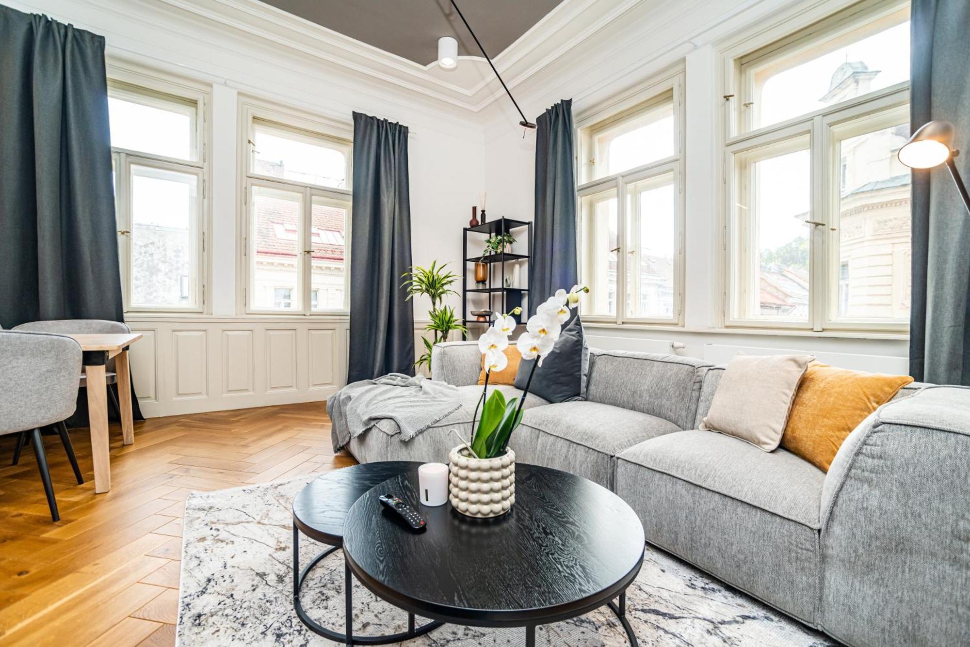 Luxurious 3bed Very Spacious In The Area