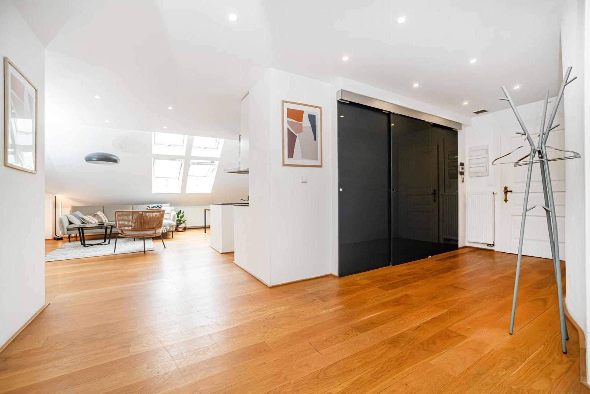 Luxurious 3bed Very Spacious In The Area Apartment Prague