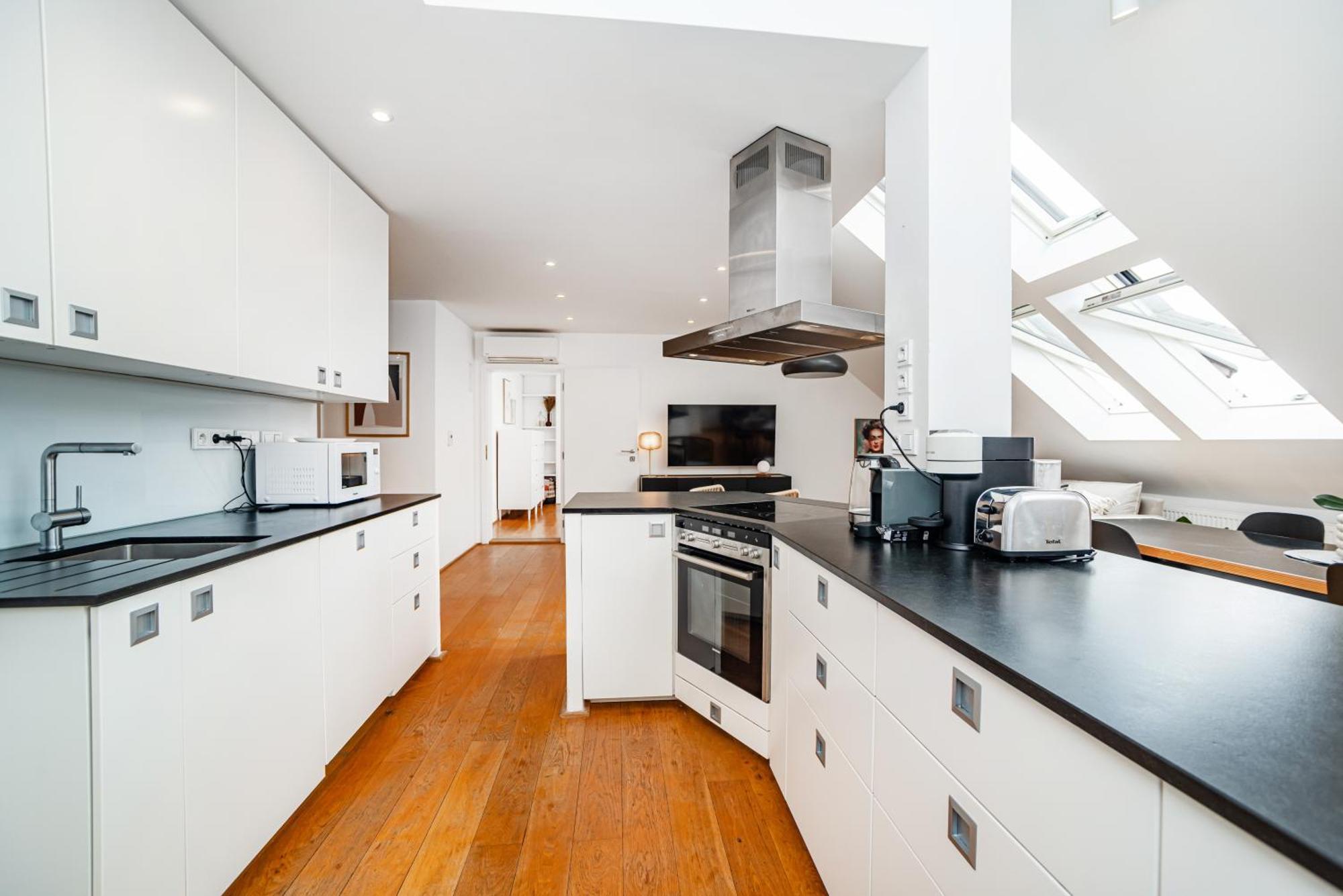 Apartment Luxurious 3bed Very Spacious In The Area Prague