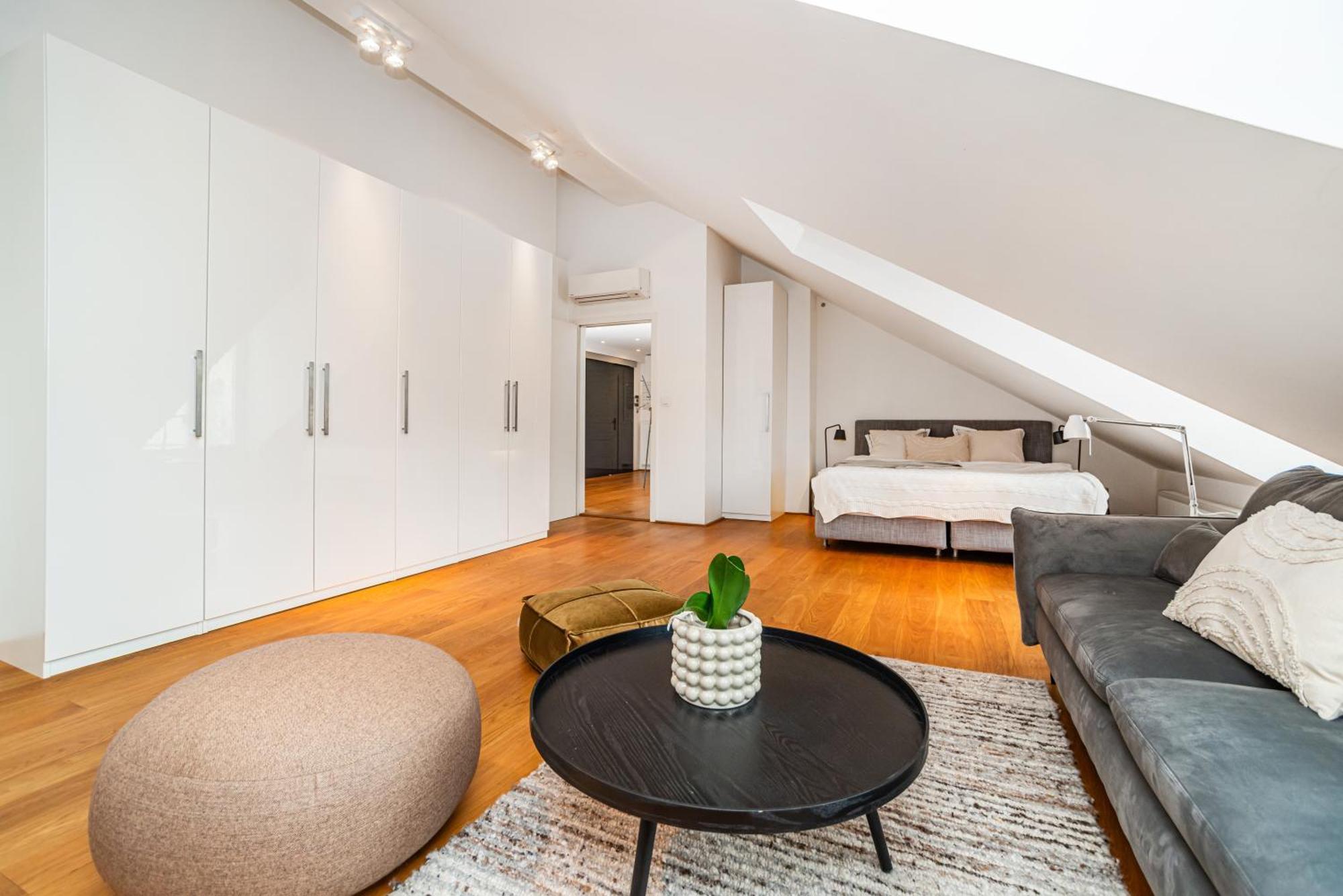 Luxurious 3bed Very Spacious In The Area