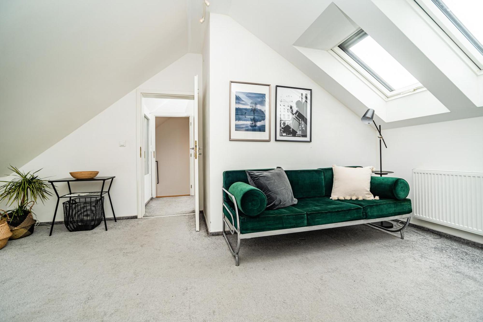 Apartment Luxurious 3bed Very Spacious In The Area